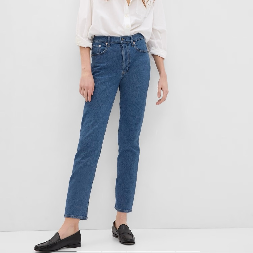 NWT GAP High Rise Cheeky Medium Wash Straight Jeans
